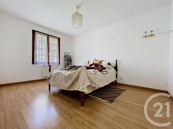Maison à vendre  6 pièces - 157 m 2   ECHILLAIS  - 17