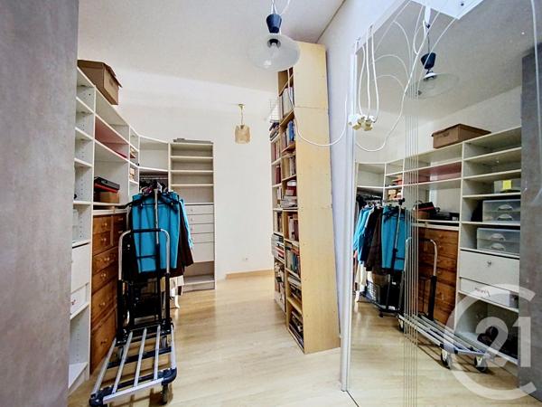 Maison à vendre  6 pièces - 157 m 2   ECHILLAIS  - 17