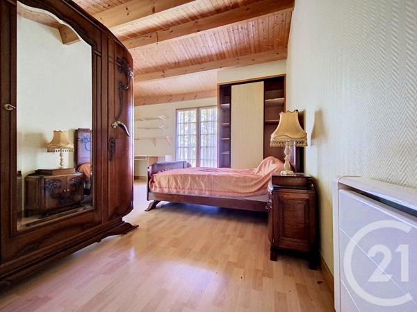 Maison à vendre  6 pièces - 157 m 2   ECHILLAIS  - 17