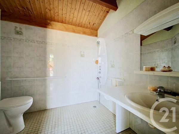 Maison à vendre  6 pièces - 157 m 2   ECHILLAIS  - 17
