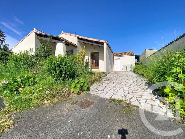 Maison à vendre  6 pièces - 157 m 2   ECHILLAIS  - 17