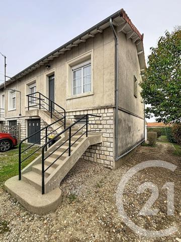 Maison à vendre  4 pièces - 69 m 2   ANGOULEME  - 16
