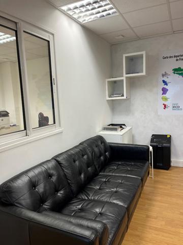 Local professionnel CHILLY-MAZARIN 71.40 m²