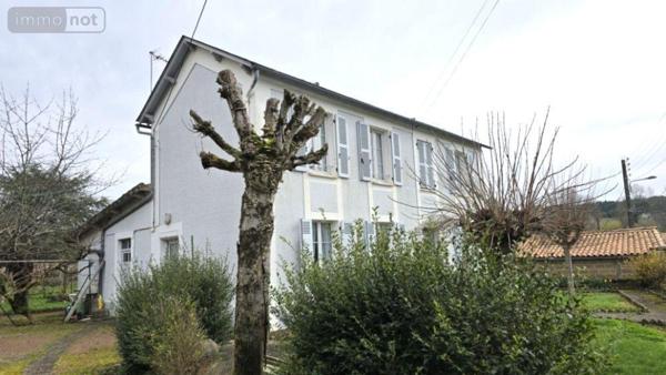 Maison de ville à vendre à Melle dans les Deux-Sèvres (79500), ref : 11967