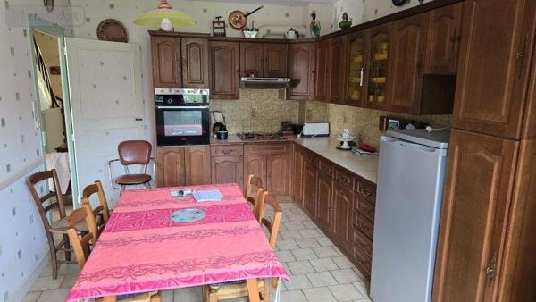 Maison de ville à vendre à Melle dans les Deux-Sèvres (79500), ref : 11967