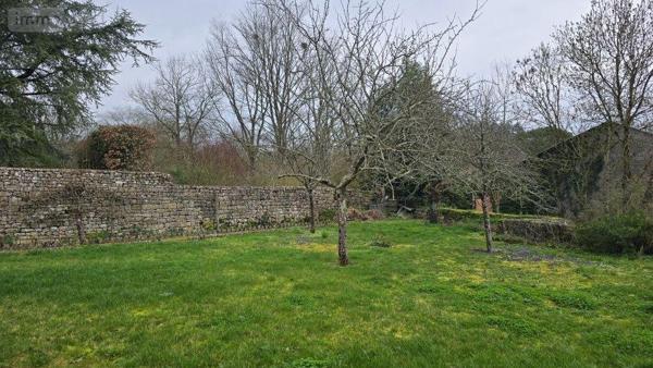 Maison de ville à vendre à Melle dans les Deux-Sèvres (79500), ref : 11967