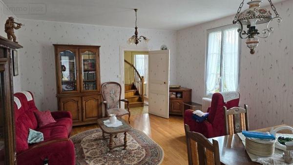Maison de ville à vendre à Melle dans les Deux-Sèvres (79500), ref : 11967