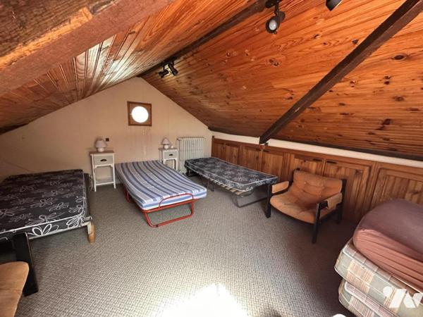 A VENDRE VANNES Sud, proximité Conleau, en impasse au calme, maison 198 m² hab. jardin 