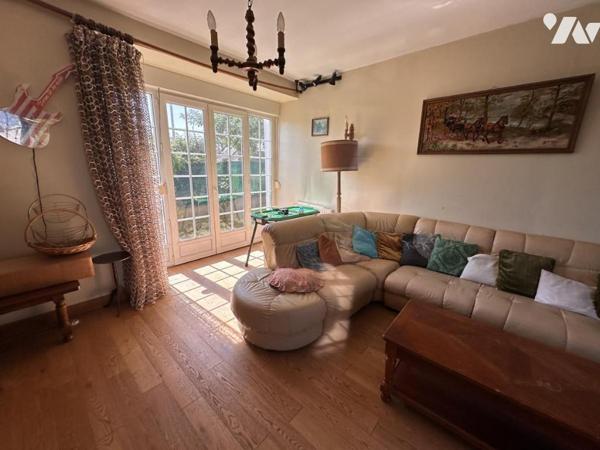 A VENDRE VANNES Sud, proximité Conleau, en impasse au calme, maison 198 m² hab. jardin 