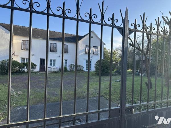 A VENDRE VANNES Sud, proximité Conleau, en impasse au calme, maison 198 m² hab. jardin 