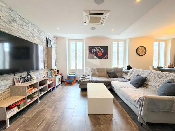 À VENDRE PERTUIS APPARTEMENT 4 PIÈCES ENTIÈREMENT RÉNOVÉ AVEC GARAGE ET 2 PLACES DE STATIONNEMENTS