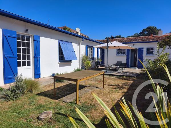 Maison à vendre  6 pièces - 120 m 2   SOULAC SUR MER  - 33