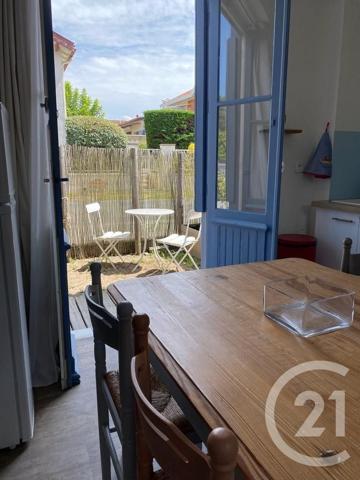 Maison à vendre  6 pièces - 120 m 2   SOULAC SUR MER  - 33