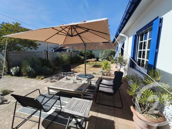 Maison à vendre  6 pièces - 120 m 2   SOULAC SUR MER  - 33