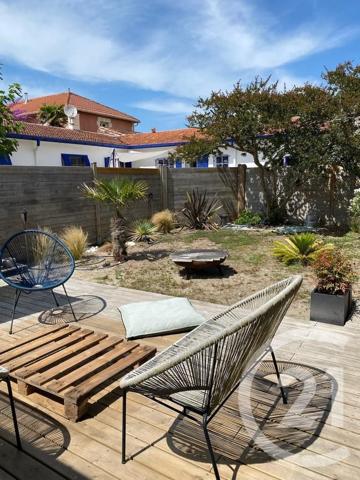 Maison à vendre  6 pièces - 120 m 2   SOULAC SUR MER  - 33