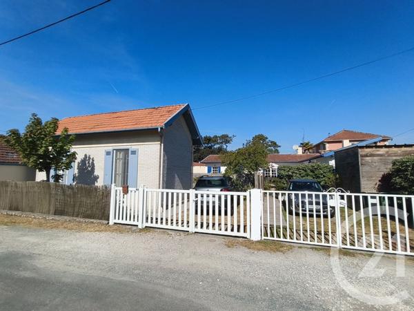 Maison à vendre  6 pièces - 120 m 2   SOULAC SUR MER  - 33