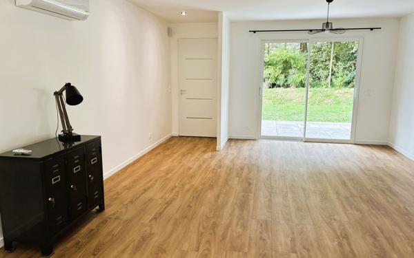 Maison à louer    4 pièces • 98 m2 Oeyreluy