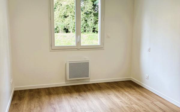 Maison à louer    4 pièces • 98 m2 Oeyreluy