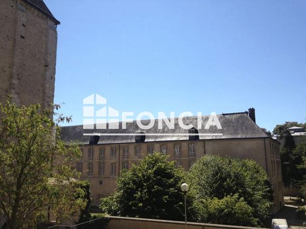 Location Studio 34.94 m² - 6-8 PLACE ST PIERRE-2-4 R.PETI Chartres 28000