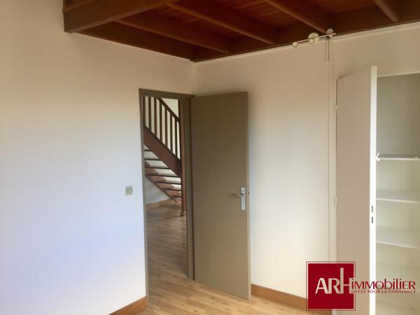 F3 / 4 ST GILLES LES BAINS centre