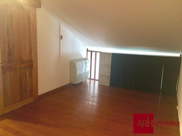 F3 / 4 ST GILLES LES BAINS centre