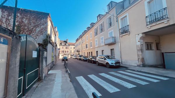 Avallon (89200) Appartement duplex : F4 de 77,49 m2 à AVALLON 109 000 € F.A.I.