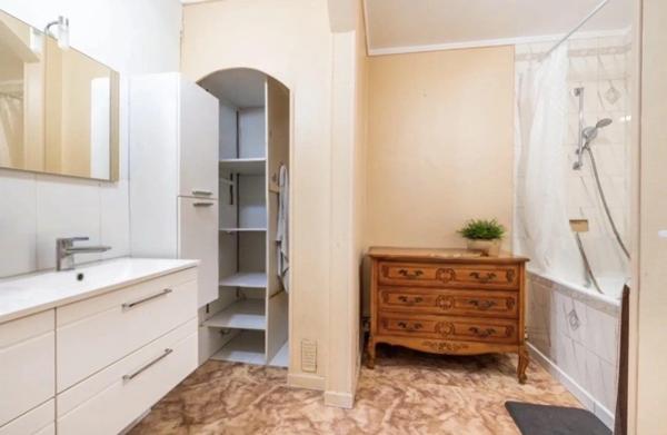 appartement  5 pièces avec double séjour, garage et cave