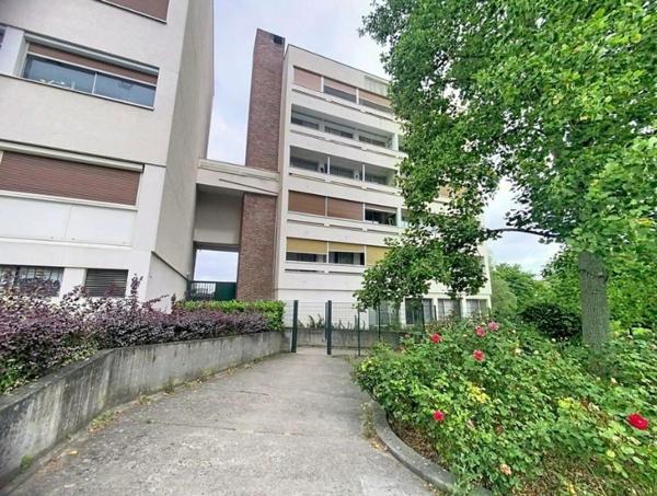 appartement  5 pièces avec double séjour, garage et cave