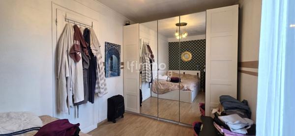 Maison de ville à rénover!