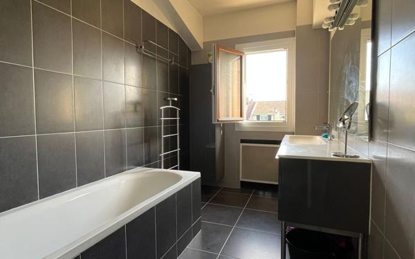 Maison à vendre    5 pièces • 187,81 m2 Saint-Maur-des-Fossés