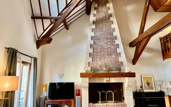 Maison à vendre    5 pièces • 187,81 m2 Saint-Maur-des-Fossés