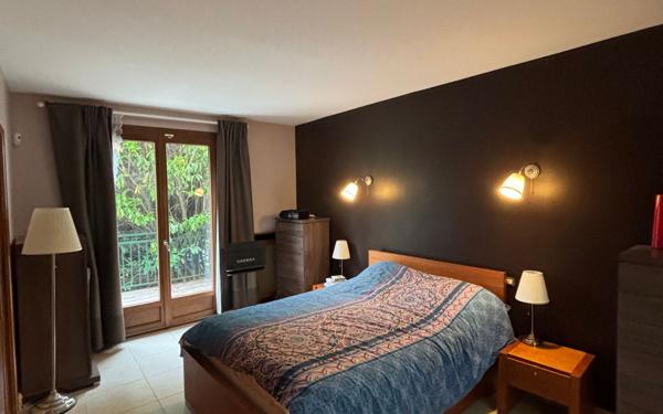 Maison à vendre    5 pièces • 187,81 m2 Saint-Maur-des-Fossés