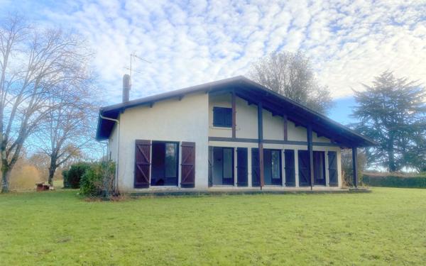 Maison à vendre    6 pièces •  Amou