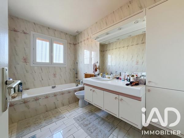 Maison à vendre 6 pièces 151 m² Thuir