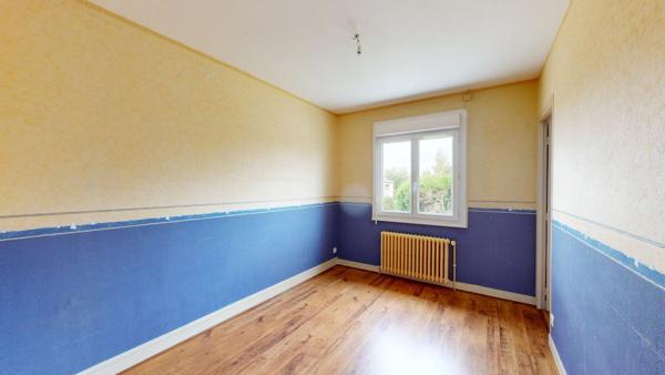 ETREPAGNY 4 Chambres sous sol Jardin