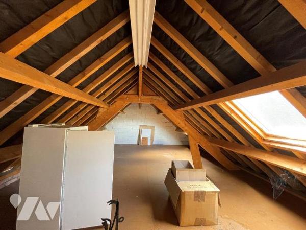 Immeuble comprenant; 
Au rez-de-chaussée: magasin, réserve, chambres froides, laboratoire, lab...