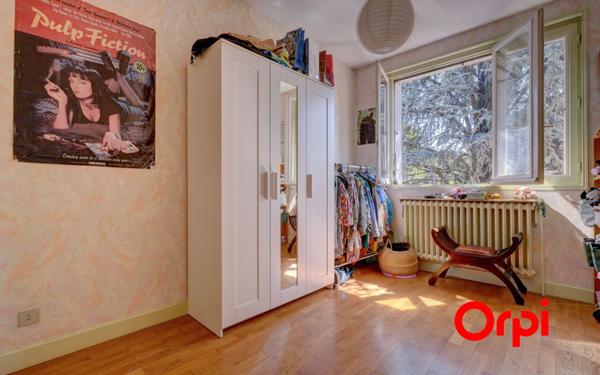 Maison à vendre    4 pièces •  Saint-Genis-Laval