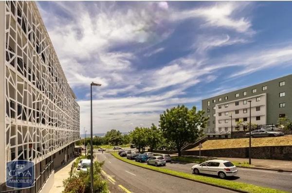 Appartement à louer 1 pièce Saint-Denis (97400)