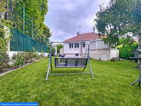 MAISON FAMILIALLE 160m2 de 6 pièces sur un terrain de 492m2