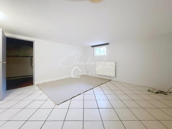 MAISON FAMILIALLE 160m2 de 6 pièces sur un terrain de 492m2