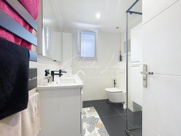 MAISON FAMILIALLE 160m2 de 6 pièces sur un terrain de 492m2