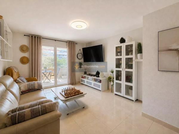Vente                                                      Appartement
                        
                     3 pièces                      58 m2                     à Saint-Raphaël