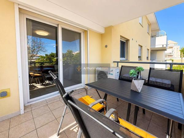 Vente                                                      Appartement
                        
                     3 pièces                      58 m2                     à Saint-Raphaël