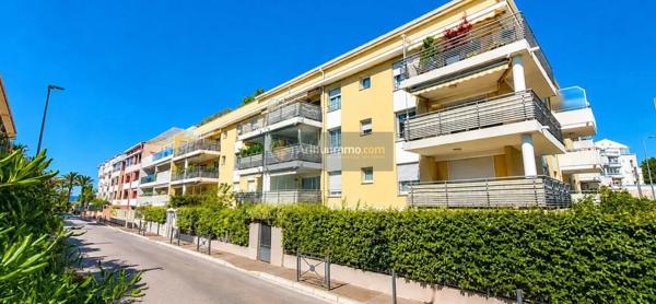 Vente                                                      Appartement
                        
                     3 pièces                      58 m2                     à Saint-Raphaël