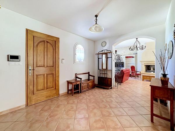 ROCHEFORT-DU-GARD MAISON 184 M² 4 CHAMBRES PISCINE PARC ARBORÉ