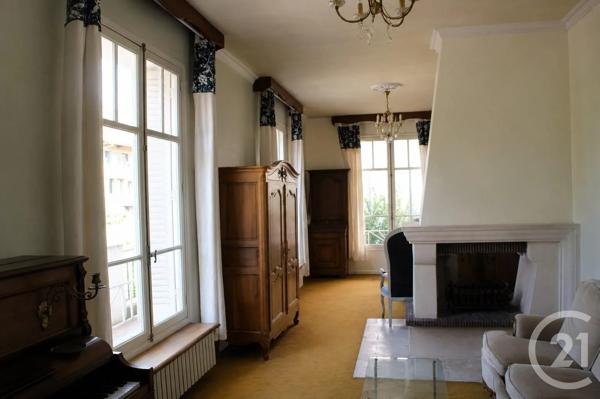 Maison à vendre  8 pièces - 153,50 m 2   DIGNE LES BAINS  - 04