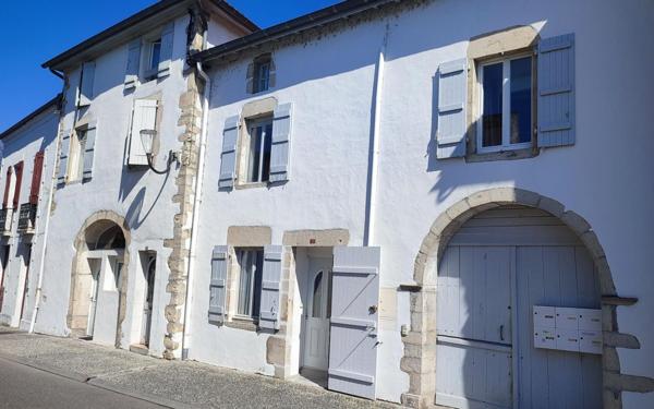 Maison à vendre    4 pièces •  Peyrehorade
