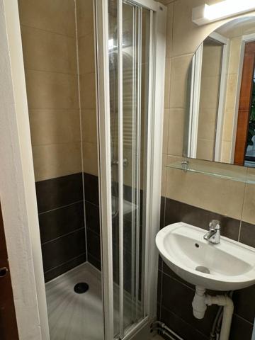 Pavillons-sous-Bois (93320) Studio meublé proche Tramway T4