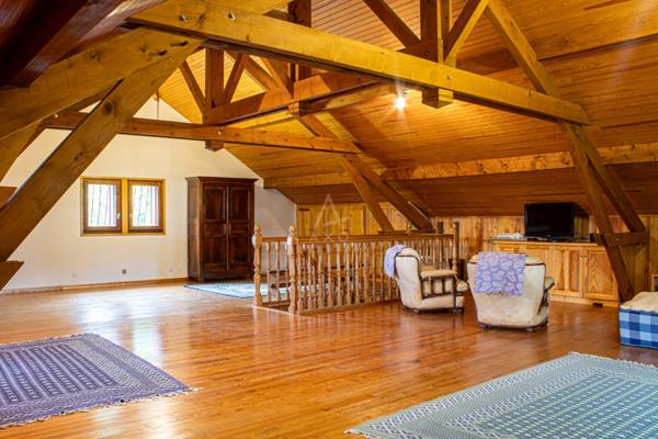 A Puyoo, une maison qui ne se révèle vraiment qu'une fois la orte franchie