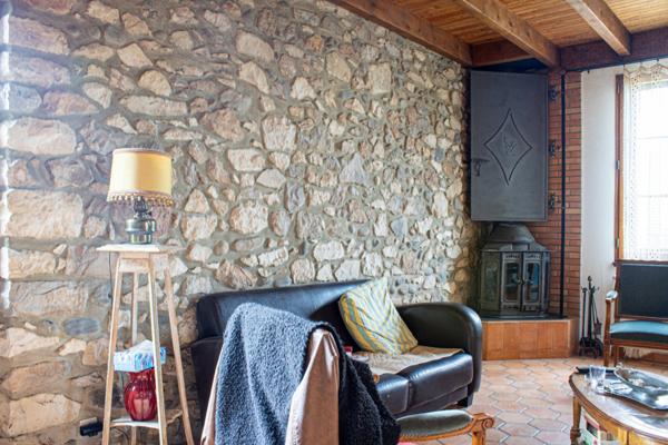 A Puyoo, une maison qui ne se révèle vraiment qu'une fois la orte franchie